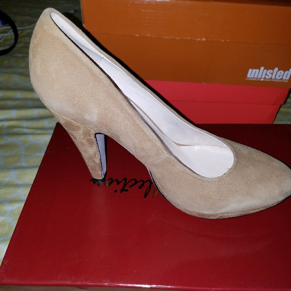 heels - Picture 2 of 4